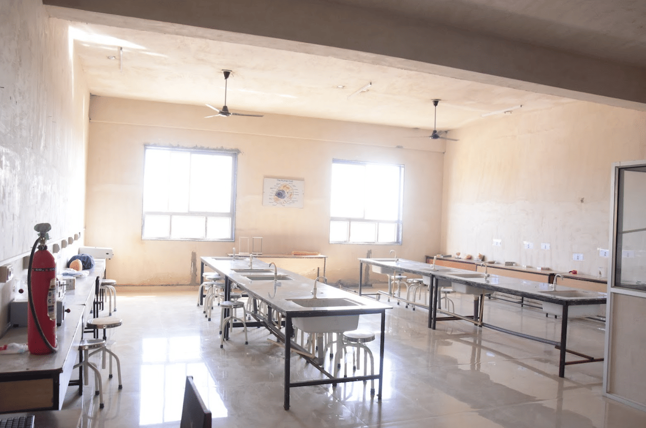 Biyani Institute of Pharmaceutical Sciences Jaipur Science Lab photo 11